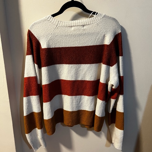 Cute cropped sweater - Picture 4 of 4